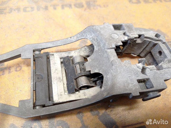 Кронштейн ручки двери Passat B5 Golf 4 Superb Lupo