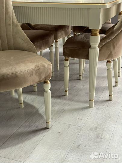 Стол стулья мебель