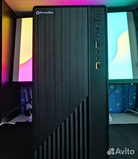 Игровой системный блок с монитором