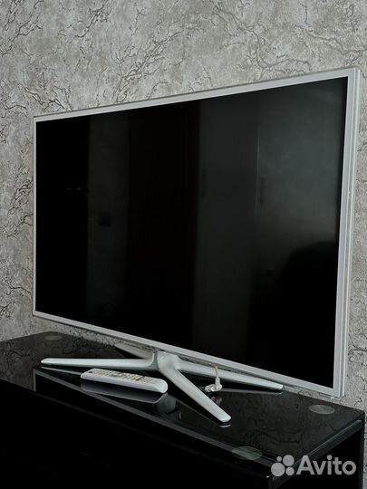 Телевизор SMART tv samsung