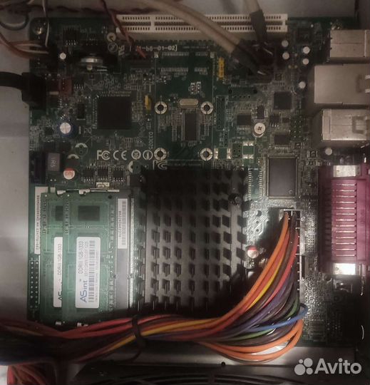 Материнская плата с процессором и памятью