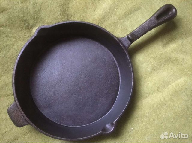 Чугунная сковорода