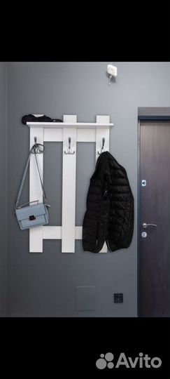 Вешалка настенная в прихожую