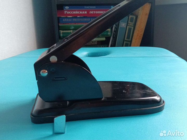 Дырокол KW-triO