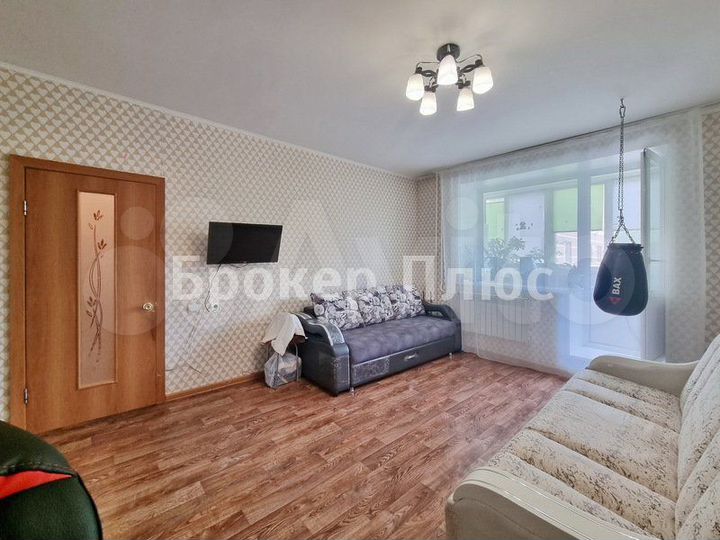 1-к. квартира, 49 м², 2/9 эт.