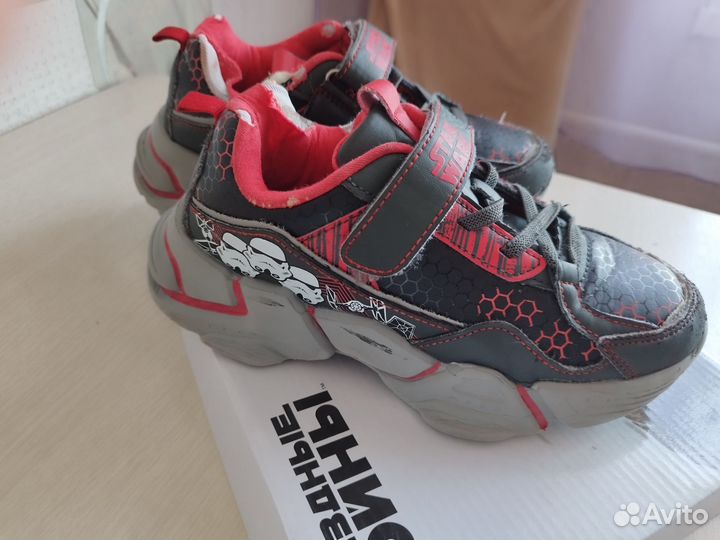 Кроссовки детские 33 размер
