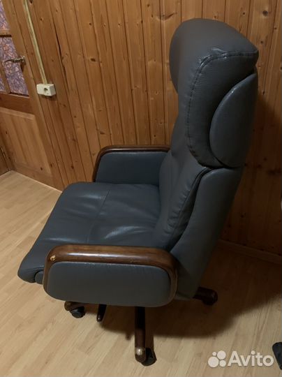 Кресло руководителя chairman 417 б/у