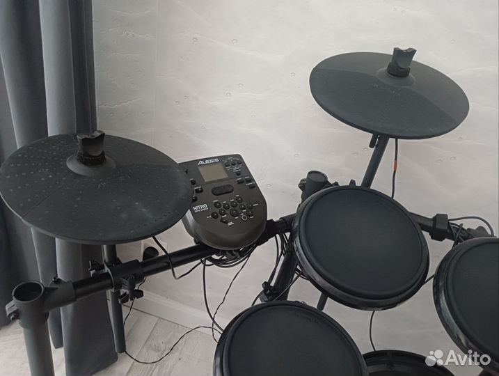 Электронные ударные (барабанная установка) Alesis
