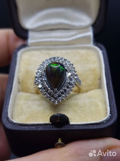 Кольцо с опалом и бриллиантами