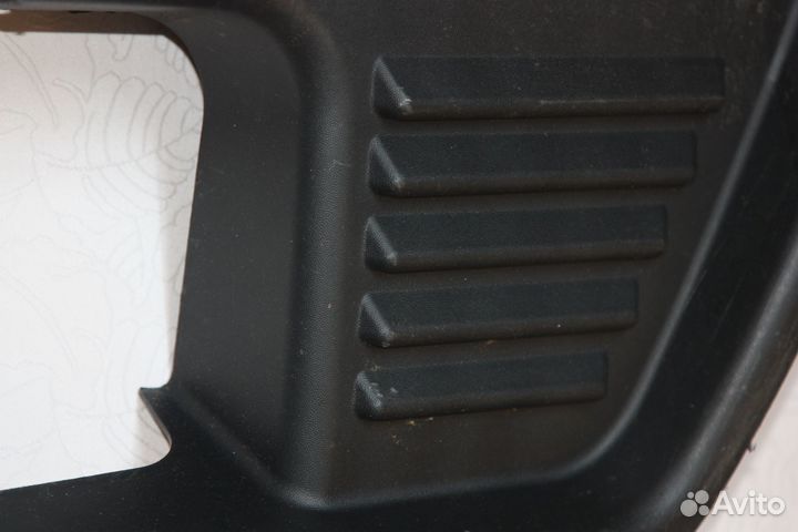 Пластик радиатора Lincoln Aviator 2002-05