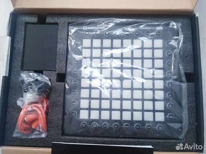 Лаунчпэд Novation Launchpad Pro