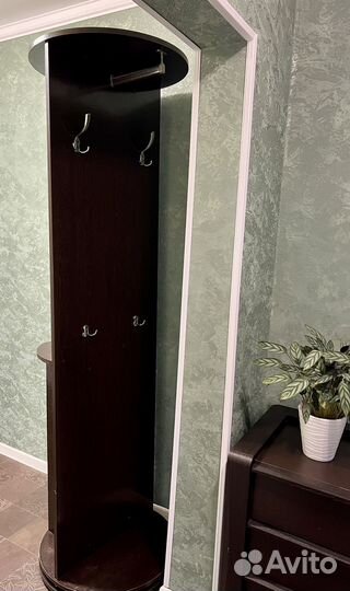 Вешалка в прихожую