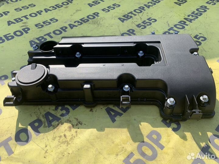 Клапанная крышка Opel Astra J