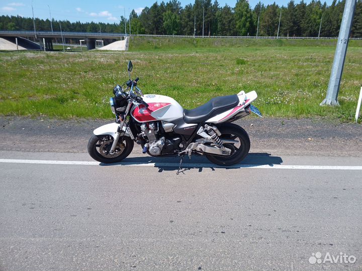 Продам мотоцикл honda CB1300SF