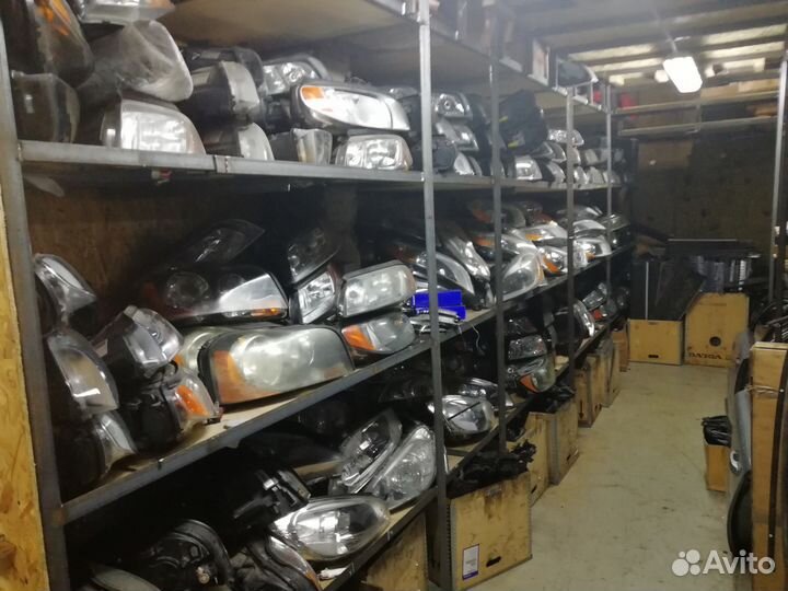 Разборка Вольво фара ксенон оригинал