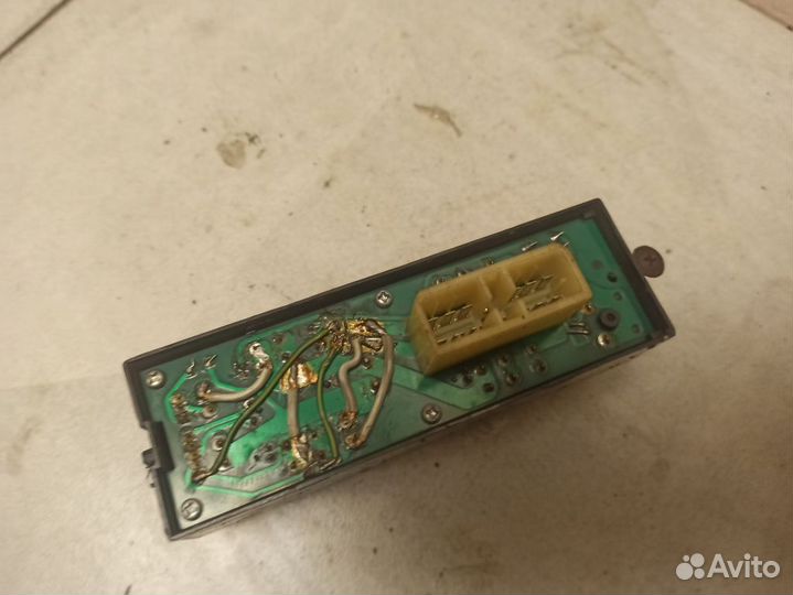 Блок управления стеклоподъемниками