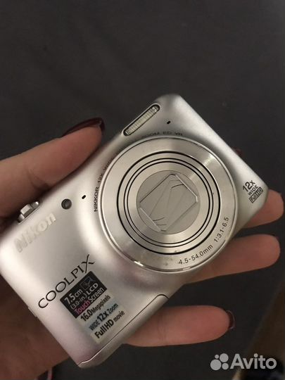 Компактный фотоаппарат nikon