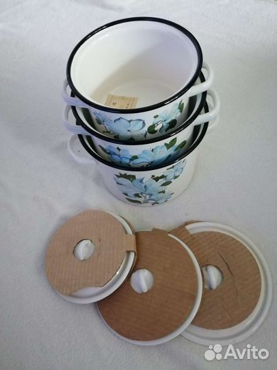 Кастрюли новые набор