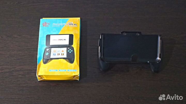 Держатель для New Nintendo 2DS XL