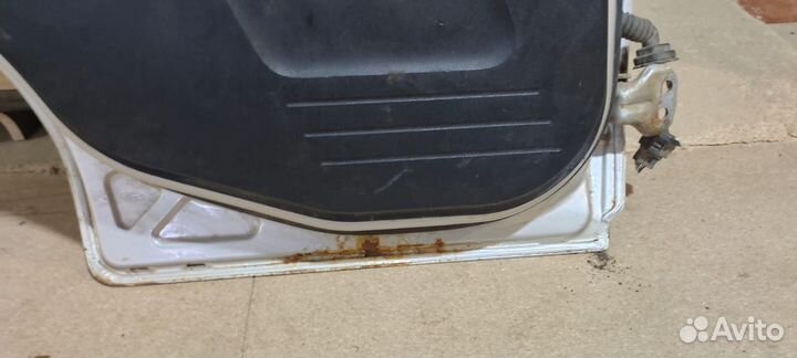 Задняя левая дверь на форд фьюжн рестайлинг