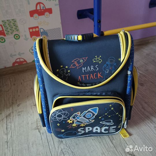 Школьный рюкзак