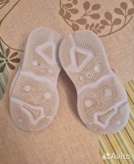 Кроссовки для девочки 24 размер