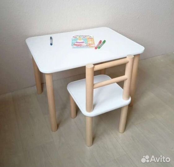 Детскй стол и стул