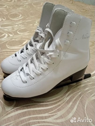 Коньки фигурные женские 39 размер
