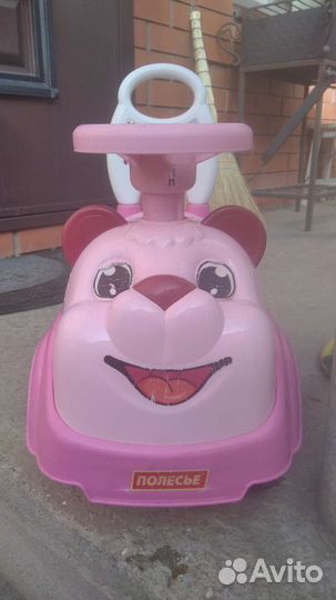Машинка каталка толокар