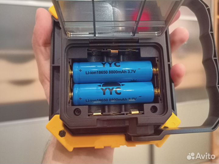 Аккумуляторный прожектор