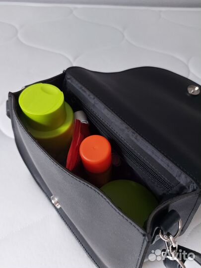 Лимитированная сумка Holly Polly с косметикой