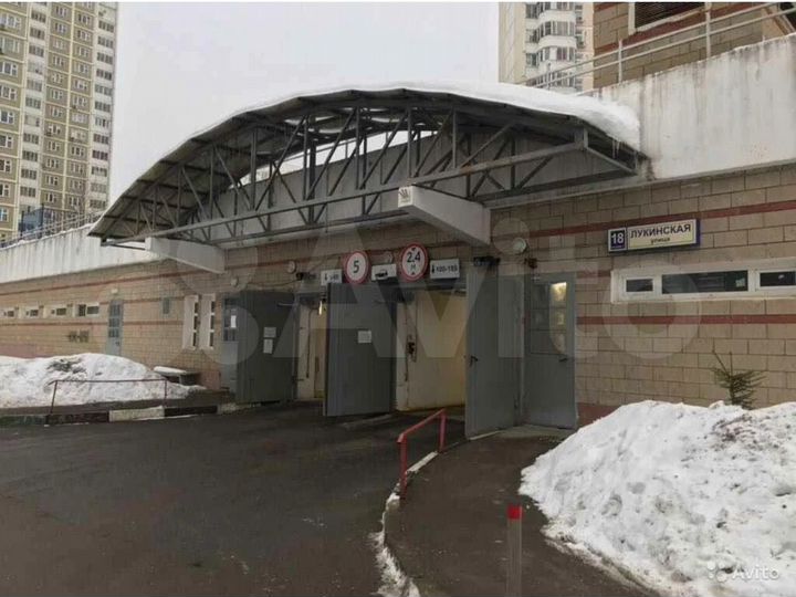 Машиноместо, 17 м²