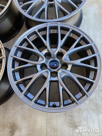 Subaru STi R18-8.5J, 5-114.3, ET+55, Dia-56.1