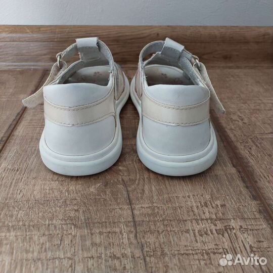 Босоножки для девочки 26 размер