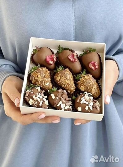 Букеты из клубники в шоколаде к празднику