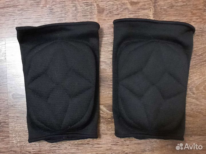 Наколенники