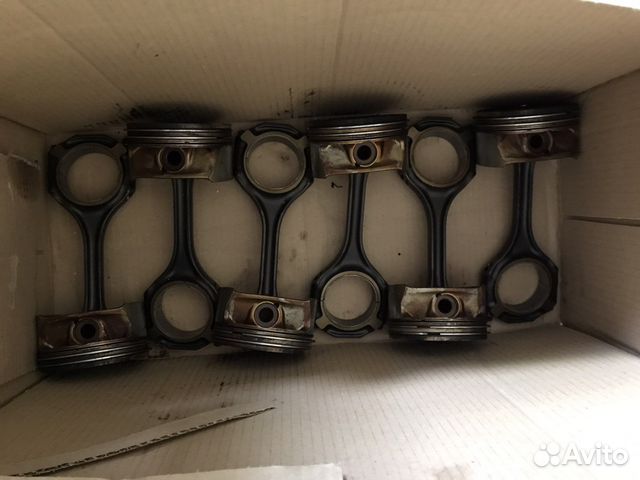 Поршень в сборе с шатуном Mercedes OM272