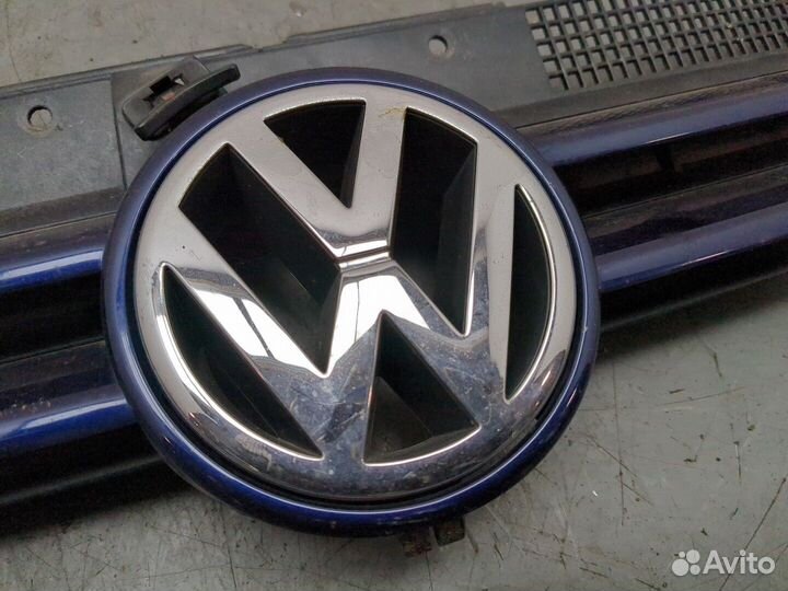 Решетка радиатора Volkswagen Golf 4, 2001