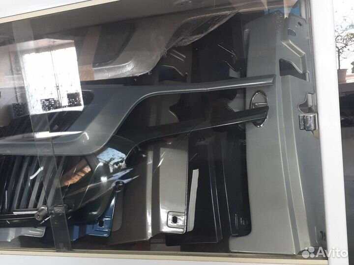 Решётка радиатора 2110. Новая заводская и Аля BMW