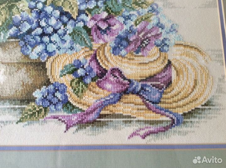 Картина вышитая крестом на ткани 