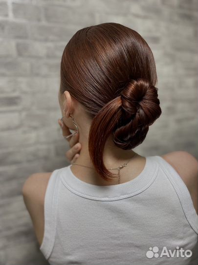 Стилист по волосам