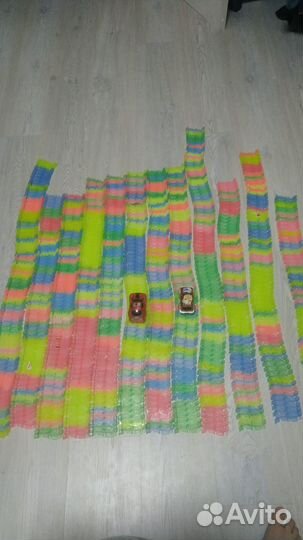 Гоночный трек с машинками