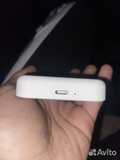 Повербанк apple