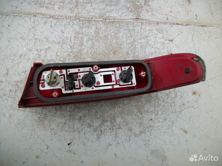 Фонарь задний левый Форд Скорпио 2