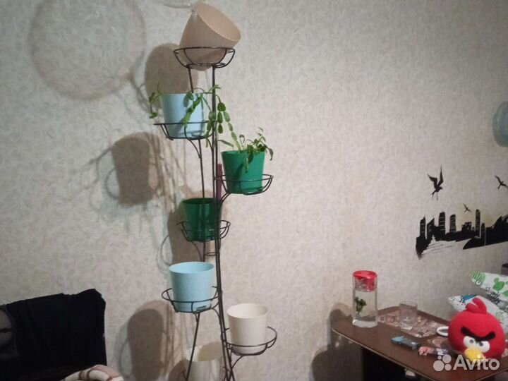 Подставка для цветов напольная металлическая