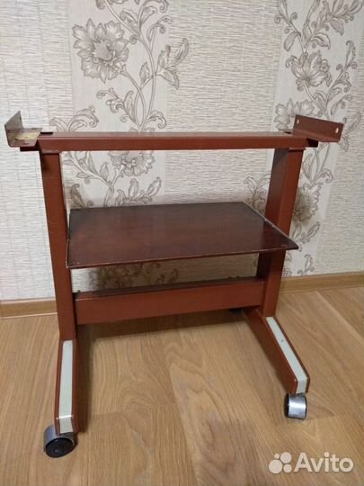 Подставка для телевизора