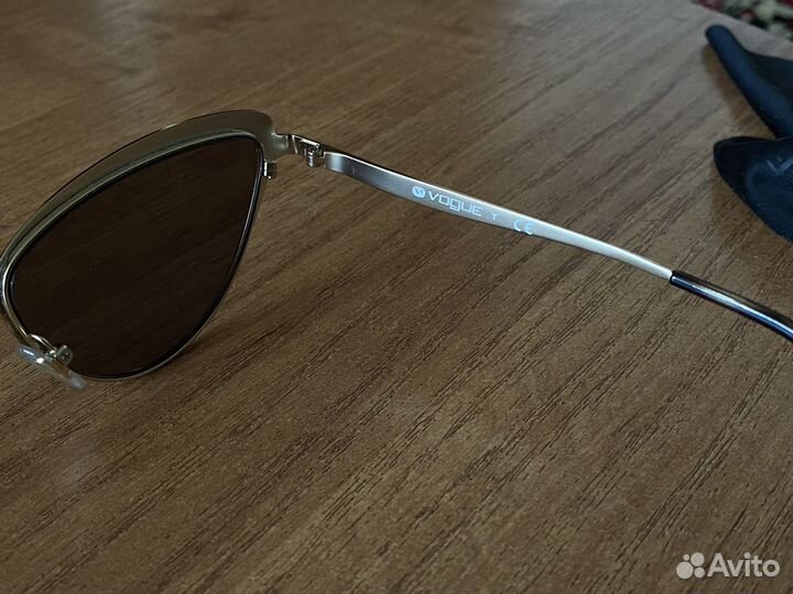 Очки солнцезащитные новые vogue оригинал