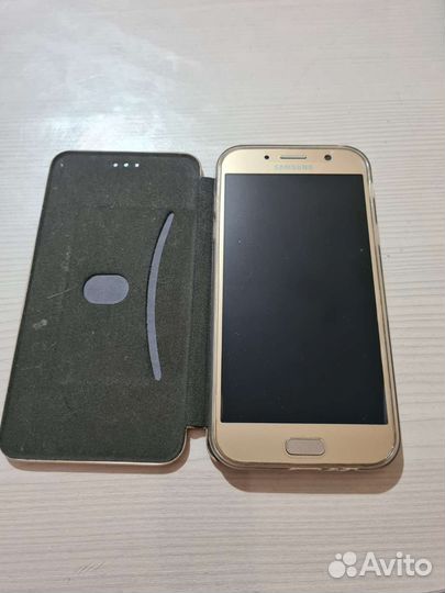 Телефон Samsung galaxy A7 2017