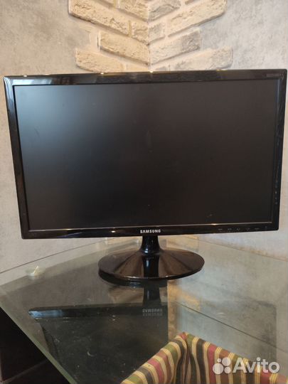 Монитор Samsung 22 дюйма