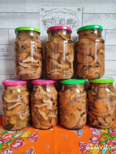 Грибы маринованные